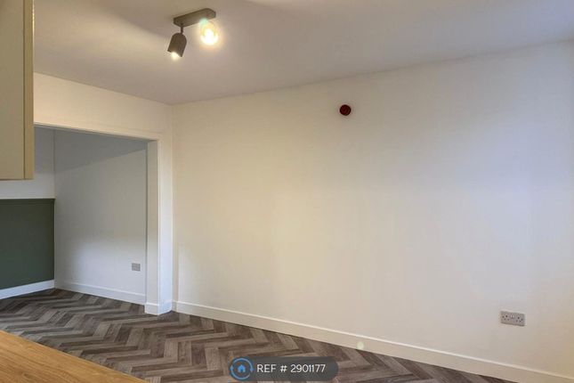 Flat   Warbreck Drive, Blackpool photo 2