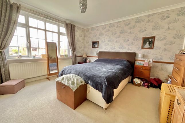 Detached house for sale in Charter Road, Rugby, Warwickshire