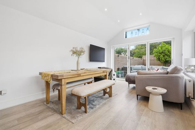1 Meppershall Road, Henlow photo 3