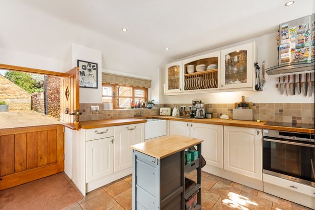 Valentia Cottage, 2, Blacksmiths Lane, Northamptonshire photo 3