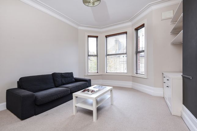 Flat 3, 36, Schubert Road, London photo 2