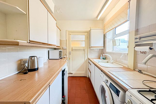 176 Irby Road, Wirral photo 2