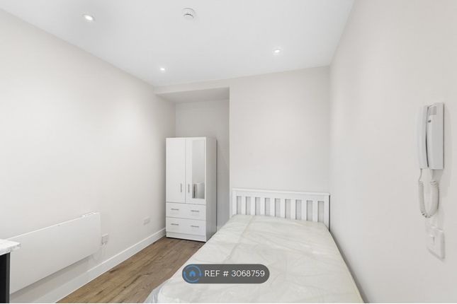 Gladstone Road, Watford photo 3