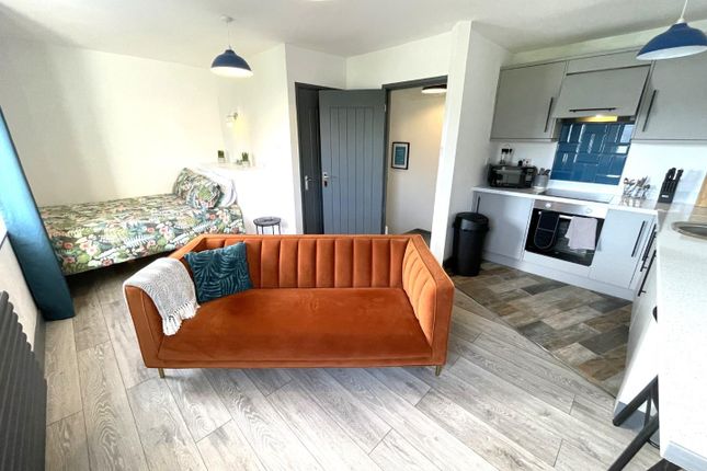Torpoint Pod, 38, Fore Street, Torpoint photo 2
