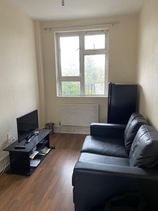 Room to rent in Patmore Estate, London