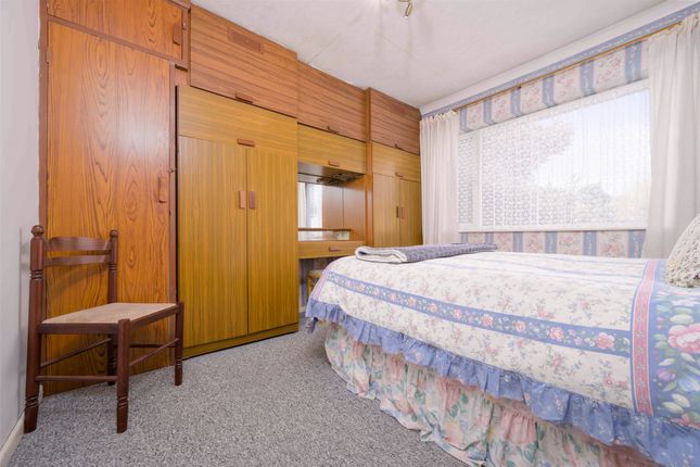 27, The Ridings, Kettering photo 4