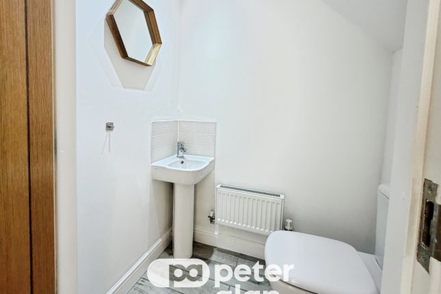 35, PONTYPRIDD photo 4