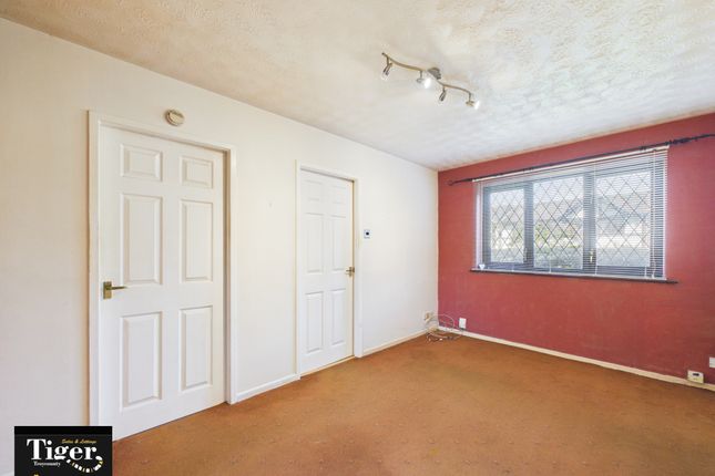24 Cleves Court, Dalkeith Avenue, Blackpool photo 4