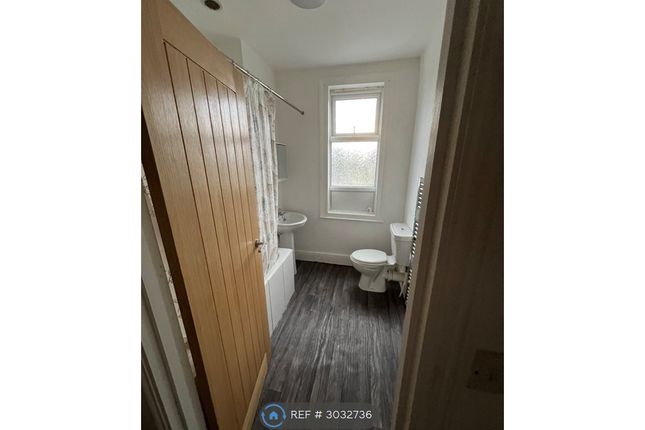 Flat, St Catherines, Lincoln photo 2