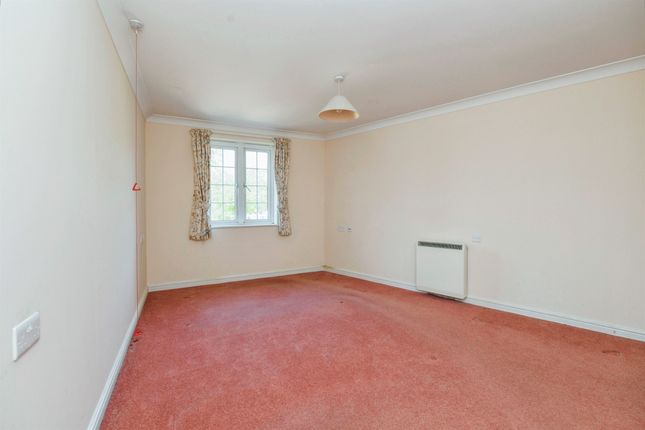 Flat 15, Cooper Court, Spital Road, Maldon photo 3