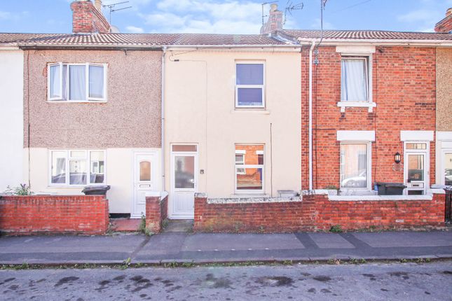 Thumbnail Terraced house to rent in Lorne Street, Town Centre, Swindon