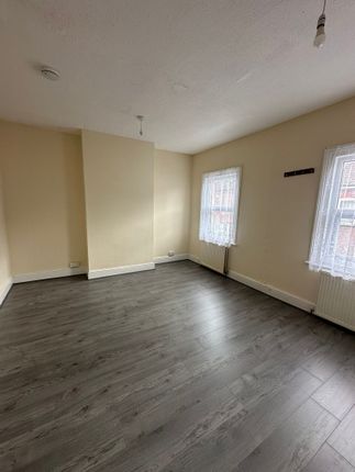 69 Ridgway Road, Ridgway Road, Luton photo 2