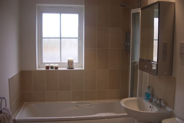 22 Nacton Court, Hevingham Drive, Romford photo 5