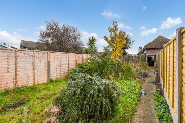 91 Fishbourne Road West, Chichester photo 3