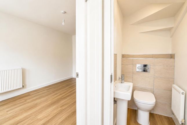 6, Senepol Avenue, Milton Keynes photo 4