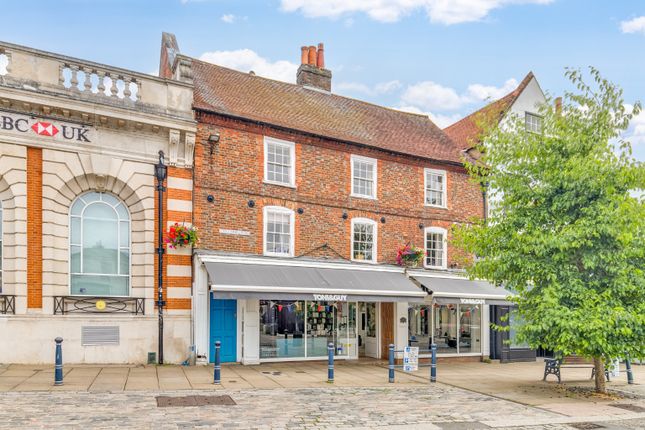 Thumbnail Flat for sale in Market Place, Hitchin