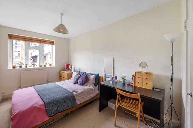 Flat for sale in Wiltshire Close, London