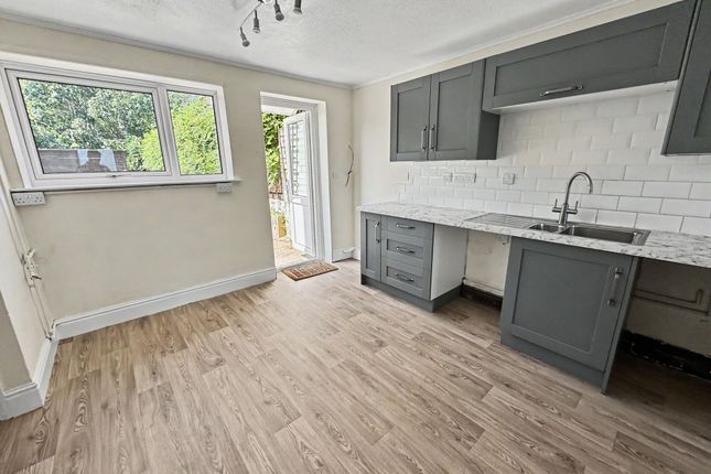 91 Higher Cotteylands, Tiverton photo 4