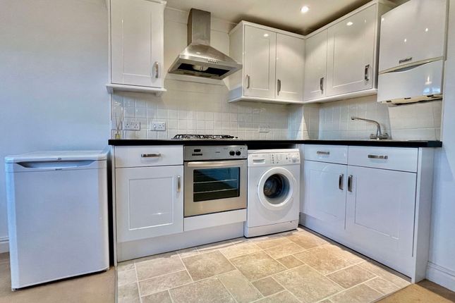 Flat 5, Francesca Court, Cowes photo 2