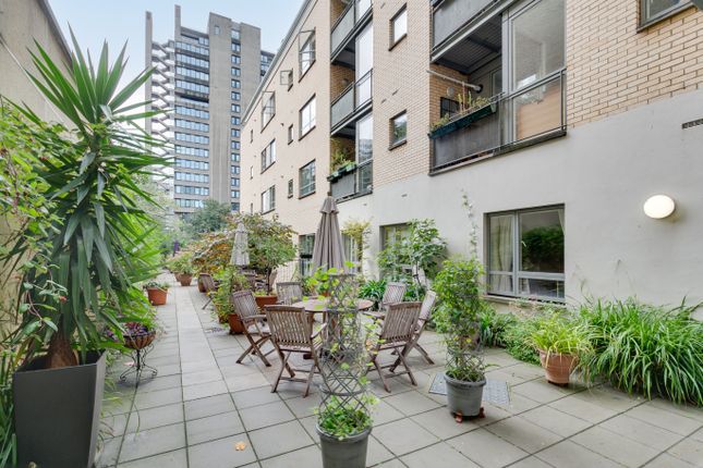 Flat for sale in Fann Street, London