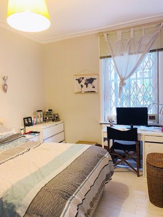 Flat for sale in Healthfield House, Brixton