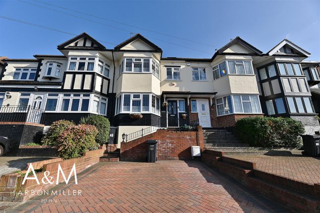 Thumbnail Terraced house for sale in Westview Drive, Woodford Green