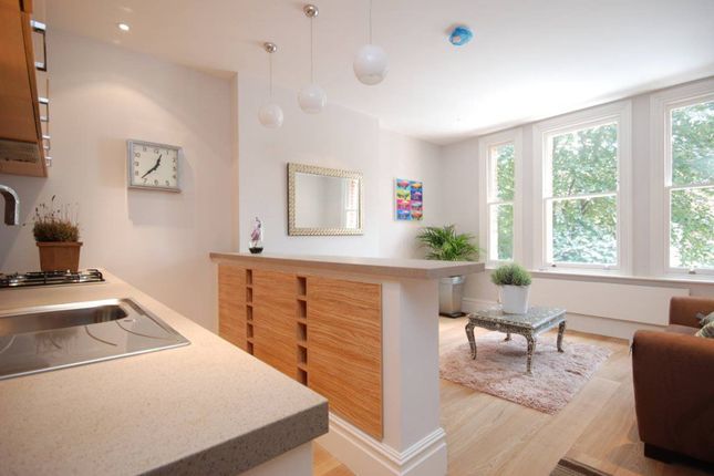 Thumbnail Flat for sale in Avenue Gardens, Acton, London