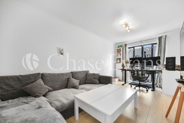 Flat for sale in Brunel House, Burrells Wharf, Isle Of Dogs