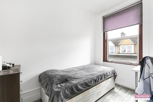 Property for sale in Myddleton Road, Bounds Green