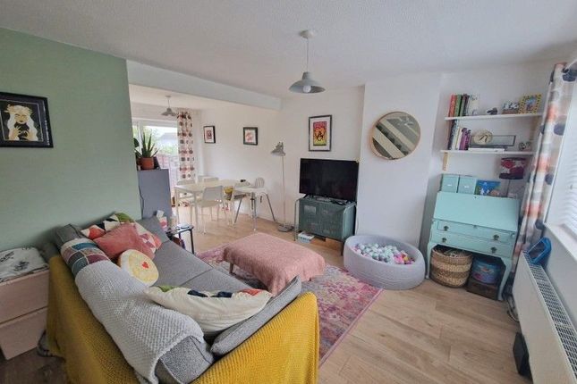 4, Yew Tree Close, Exmouth photo 2