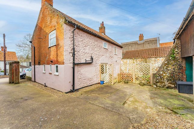 Cottage for sale in High Street, Coltishall, Norwich