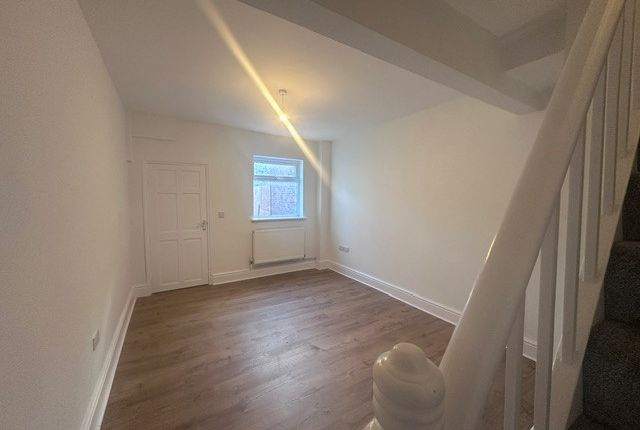 51, Kidderminster photo 4