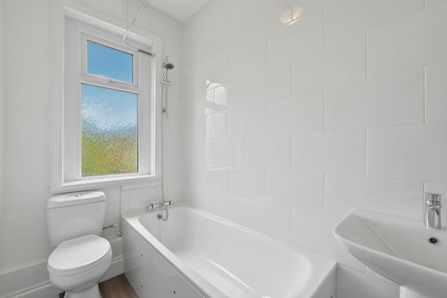 Flat 2, 33 Richmond Road, Newport photo 4