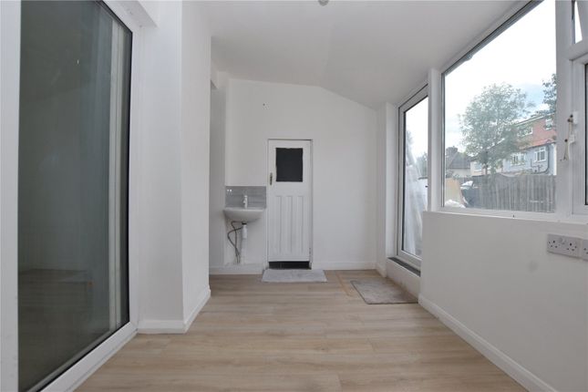 21, Waverley Road, London photo 4