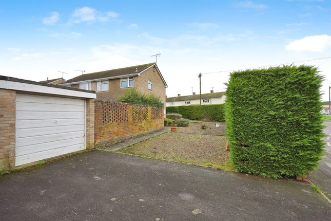 Semi-detached house for sale in Ridgemead, Calne