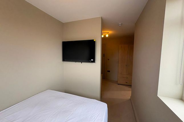 Room 6 1 Rawdon Road, Maidstone photo 2