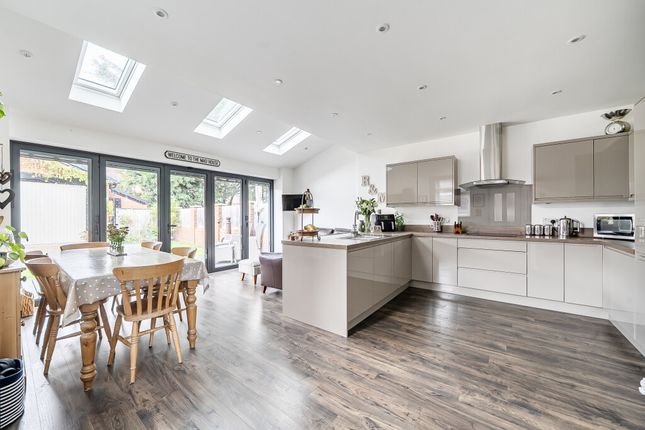 142, Horbury Road, West Yorkshire photo 3