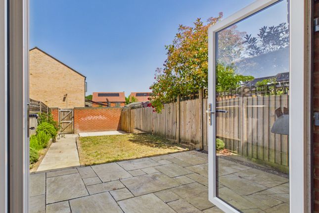 14, JAMES VIEW, BORDON photo 3