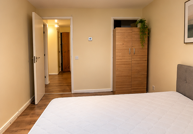 5, Eastgate Close, Thamesmead, Bexley, London photo 4