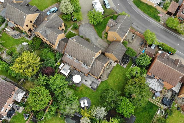 30, Chatsworth, Milton Keynes photo 3