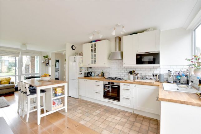 Flat for sale in Michaels Close, Lewisham, London