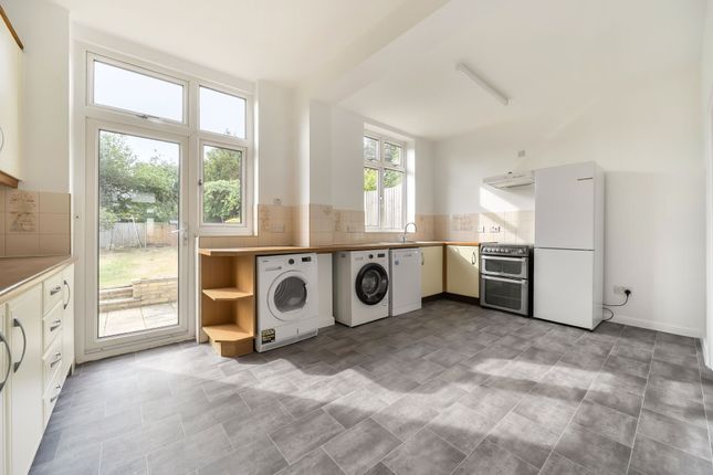 36 Surbiton Hill Park, Surbiton photo 4