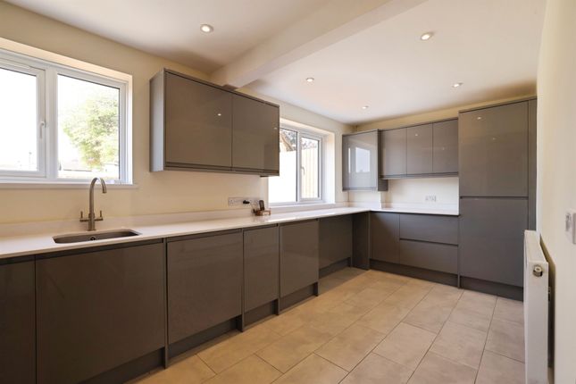 19, Bishop Road, Calne photo 4