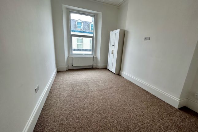 Flat 3, 22, Benbow Street, PLYMOUTH photo 5