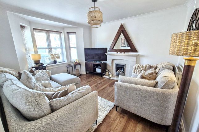 39, Cedar Drive, Jarrow photo 2