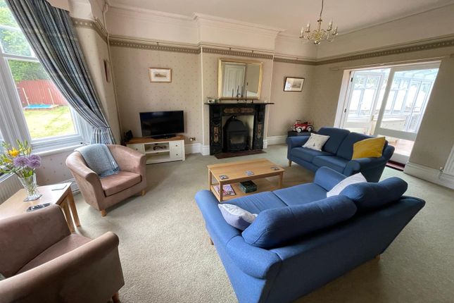 18, Lyme Road, Crewkerne photo 2