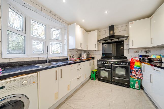 18, Clarendon Green, Orpington photo 4