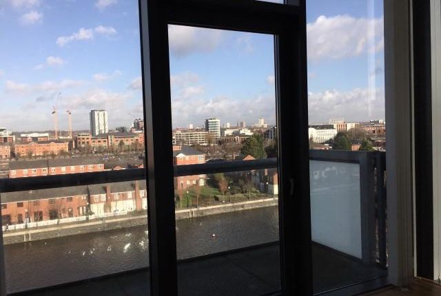 Studio to rent in Clippers Quay, Salford