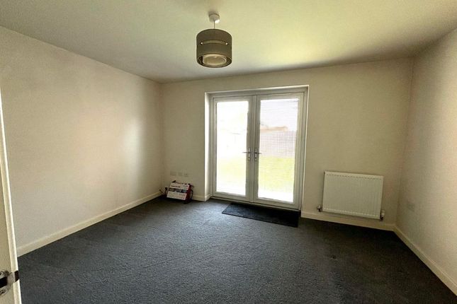 8 Brook Wood Mews, Rotherham photo 3