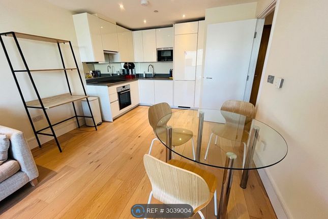 Flat, A St Lukes Avenue, London photo 3